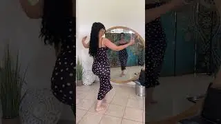 Let's Move the Belly 179 / Milf Dancing / Very Hot