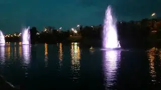 Шоу фонтанов в Киеве - Русановский канал