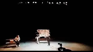 "Хрупко. Не кантовать." Спектакль центра Островок, реж. Сергей Шахов
