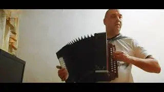 Снегири. Гармонь. Трофим.