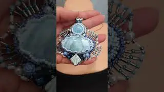 Кулон с опалом.