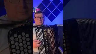 На чудовій Україні квіти розквітають - баян 