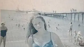 Отдых на море, морской берег, жизнь людей 2000-х
