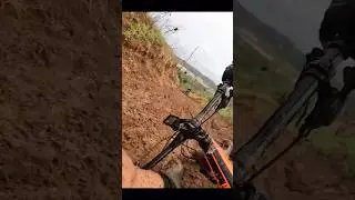 QUEDA SOFRIDA (NO BOLSO 💸💸😂😂) #mtb #shorts #bikelife