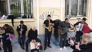 Misirlou - Street musicians in Thessaloniki