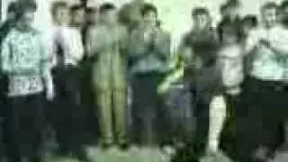 Даги танцуют лезгинку