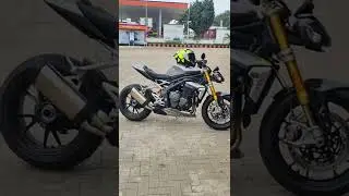 NS Pulsar Street Fighter Vs Speed Triple RS Street Fighter 🔥🌟 #mathijamster #ns200 #pulsar #triumph