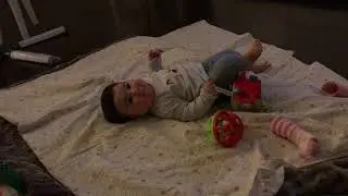 Baby Bensu hat keine Langeweile