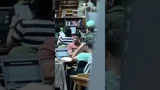 Prank : écouteurs mal branché à la bibliothèque
