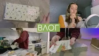 ВЛОГ: РАБОТА - 19 Смен За Месяц! Две Работы В Один День? Смешные Ситуации. Подарки На НГ