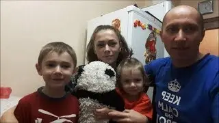 Доброе утро!! Гуляем с ПАПОЙ НА ПЛЯЖЕ \Ира с Викой собирают пазл\ канал Дружная СЕМЬЯ