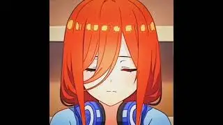Miku God 😍🎧✨