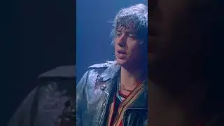 Instant Crush featuring Julian Casablancas 