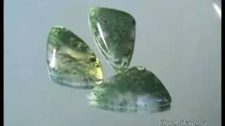 Моховой агат треугольной формы