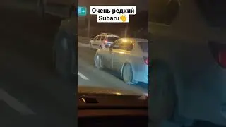 С кем только не путали, этого красавца, но у него есть одна неповторимая 