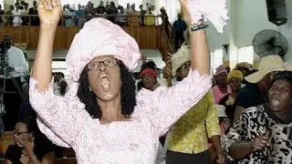 Sunday Madness - (JAMAICA) LoL 😂😂Jamaican Church Sister Talks Her Mind To Di Pastor