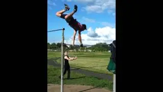 Обратный келлер на турнике