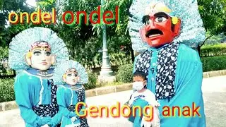 Ondel ondel gendong anak kecil || ondel ondel baju biru