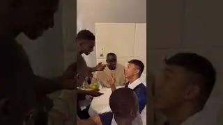 Belle complicité entre nos lionceaux et les U17 du Kazakhstan. #PreparationWCU17