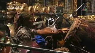 KOLABORASI GAMELAN 