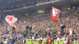 Delije na Zvezda - Uniks 63:52, Dok cigani tebi pevaju