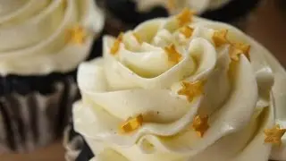 Vanilla Bean Buttercream Recipe - Cupcake Collaboration With Simply Bakings