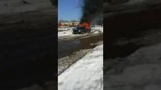 Поджог авто. Подожгли чтобы остался только металл.