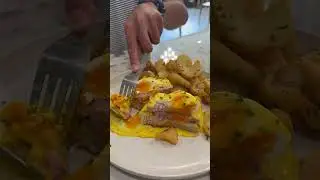 Drippy eggs Benedict in Vegas