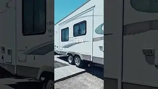 What categories of license do you think are needed to drive with so many trailers on a pickup tru...