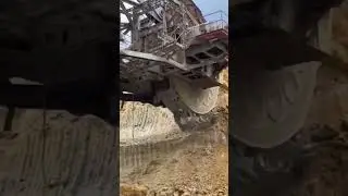 Heavy Machine crane
