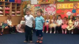Dzień Mamy - przedstawienie w przedszkolu nr 18 Tarnowskie Góry