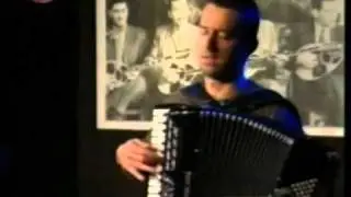 Sofia Papazoglou - Dos' mou piso to louloudi