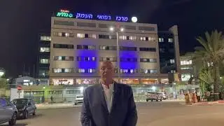 ד״ר אלדר ברקוביץ בברכת חגים שמחים