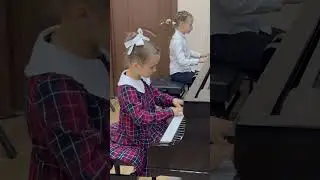 Короткова Симона и Шевякова Екатерина.Фрагмент вальса из балета П.И. Чайковского «Спящая красавица».