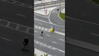 Перекрыли Москву для этого парня на электроскейте 😱 