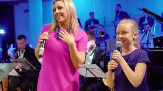 Violeta Tarasovienė ir Gabrielė su Klaipėdos džiazo orkestru