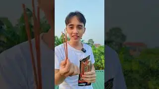 Lần đầu ăn thử que cay bé gái #foodreview #haicareview #shorts