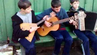 ЛЮБЭ ДАВАЙ ЗА НА ГИТАРЕ, НА БАЛАЛАЙКЕ, НА БАЯНЕ