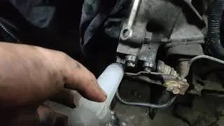 A simple way to bleed the Mazda 626 clutch