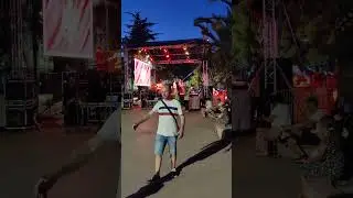 Столкнулись во время концерта /Collided during a concert