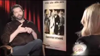 Gordon Keith attempts an interview Gwyneth Paltrow
