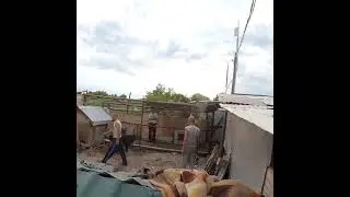 старикам везде почет)