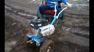 катаемся на мотоблоке
