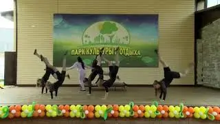 "Девушки в пространстве" МБУ ДО "ДДТ" цирковая студия "Парадокс"