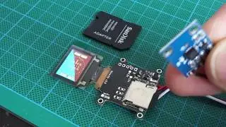 Tiny oled with artificial horizon for scale cockpits