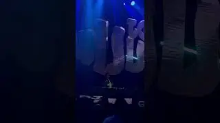 Foi pra puta que partiu, com passagem só de ida 🎵