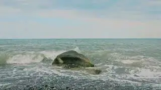 Приятный расслабляющий шум волн и моря
