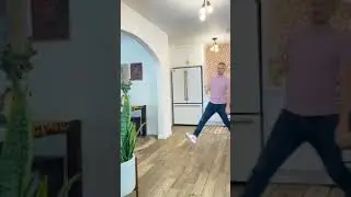 #shorts #shortsvideos.                    How much fun can you have with a giant hand ?? #Tik_Tok