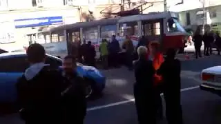 Трамвай сошёл с рельс в городе Каменское Днепродзержинск
