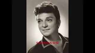Zeki Müren - Virân olan kalbimde sevgilimi özlerim